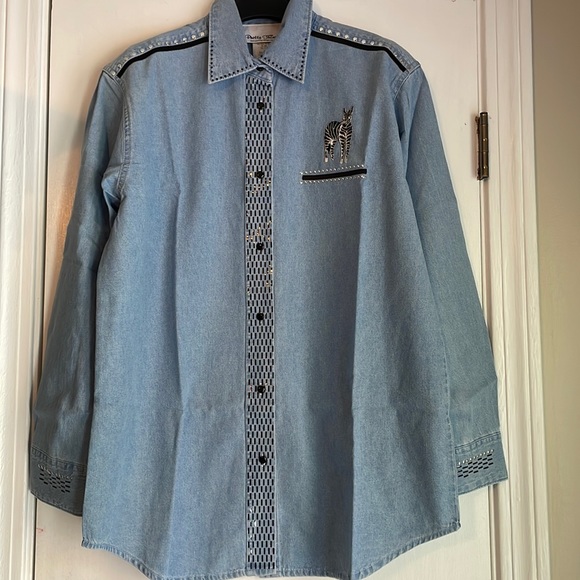 NWT Pretty Things Embellished Denim Button Down Shirt LG - Picture 1 of 11